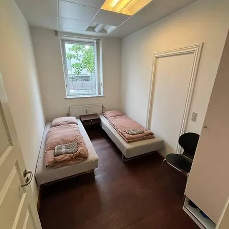 7 Bedroom - Free Parking Appartement *
