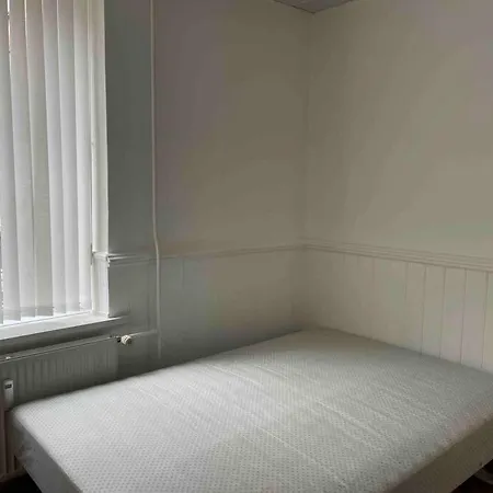 Apartment 7 Bedroom - Free Parking Aalborg