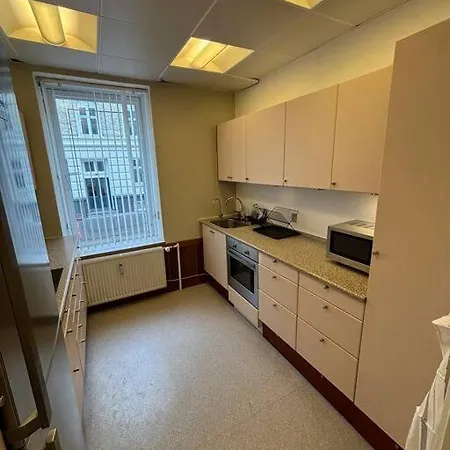 7 Bedroom - Free Parking Aalborg