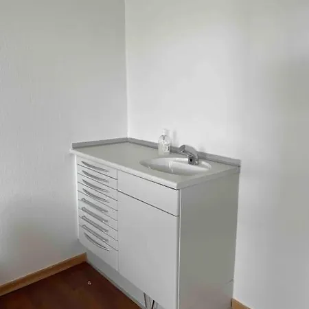7 Bedroom - Free Parking Apartment Aalborg